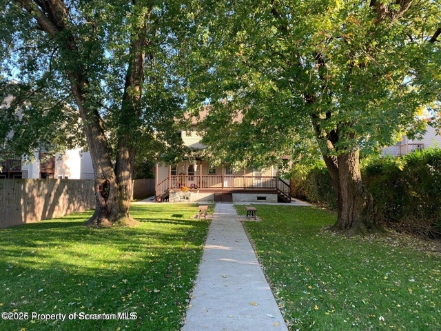1017 Main Street - Photo 1