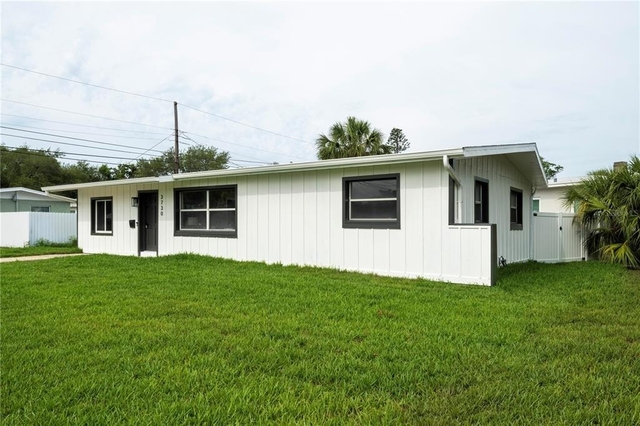 3730 75th Street N - Photo 1