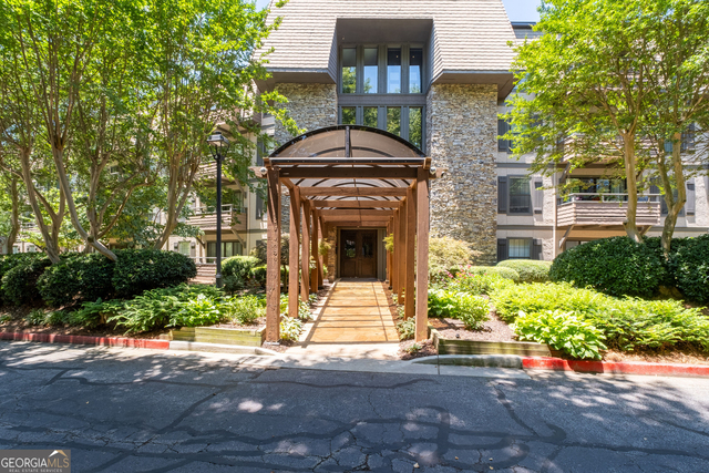 1120 Highland Bluff Drive Se - Photo 1