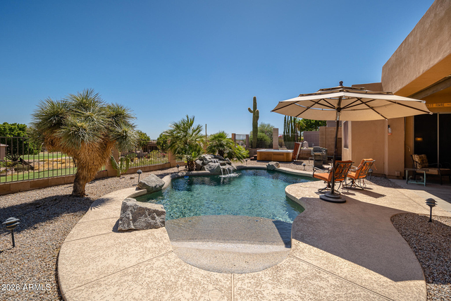 6037 W Robin Lane - Photo 1