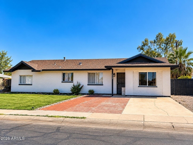 5723 N 62nd Avenue - Photo 1