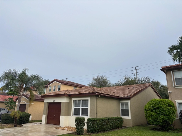 4262 Nw 1st Place - Photo 1