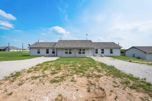 108 James Court - Photo 1
