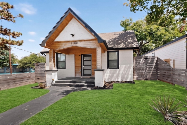 1100 S Brighton Avenue - Photo 1