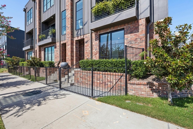 737 N Zang Boulevard - Photo 1
