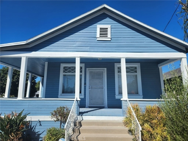 380 10th St, W - Photo 1