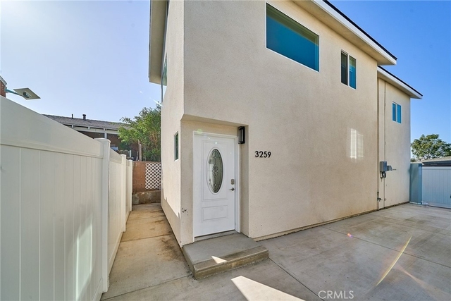 3259 Evelyn - Photo 1