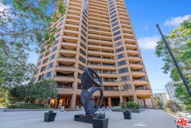 10430 Wilshire Boulevard - Photo 1