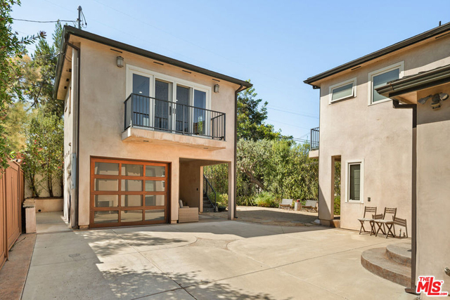 6152 W 77th Street - Photo 1