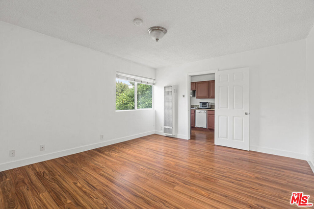 616 Vernon Avenue - Photo 1