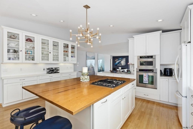 1044 Leroy Street - Photo 1