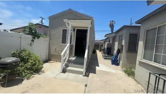 3772 Menlo Ave - Photo 1