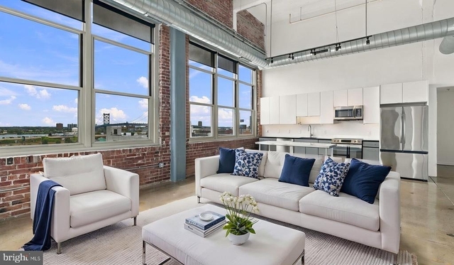 444 N 4th Street - Photo 1