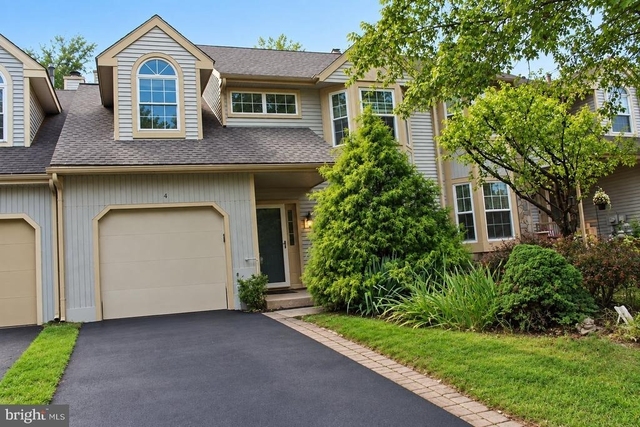 4 Spruce Court - Photo 1