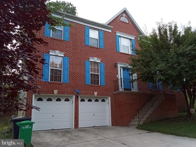 4805 Ashford Place - Photo 1