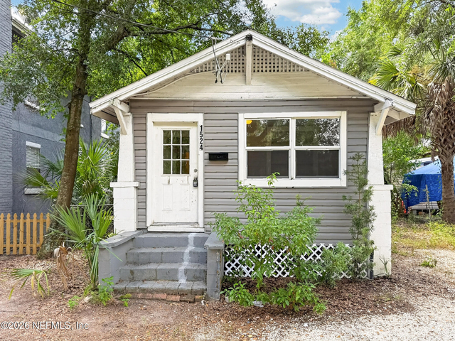 1524 Pasco Street - Photo 1