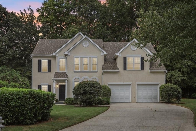 225 W Brookhollow Court - Photo 1