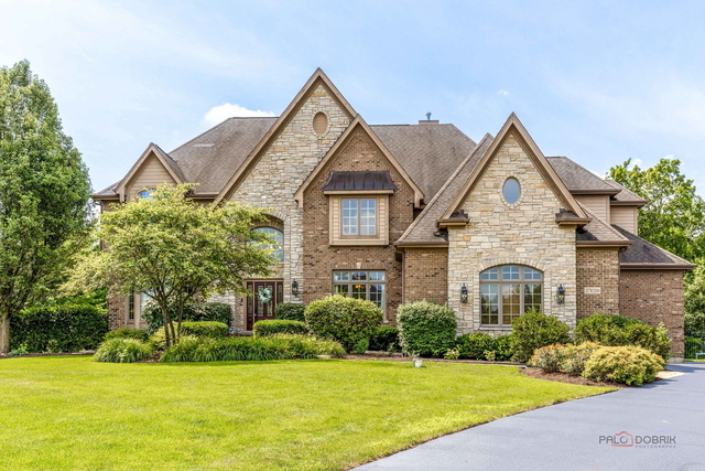 37w209 Deer Pond Court - Photo 1