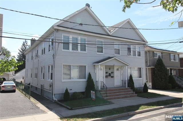 222 Irving - Photo 1