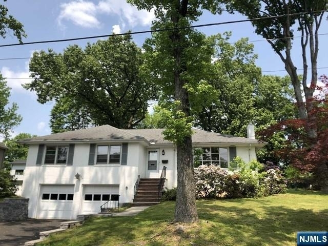 85 Phelps - Photo 1