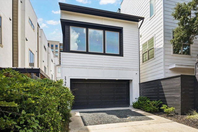 2704 Baldwin Street - Photo 1