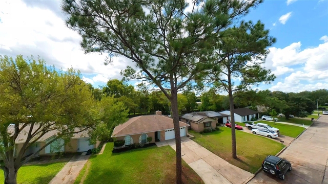 17014 Forest Bend Avenue - Photo 1
