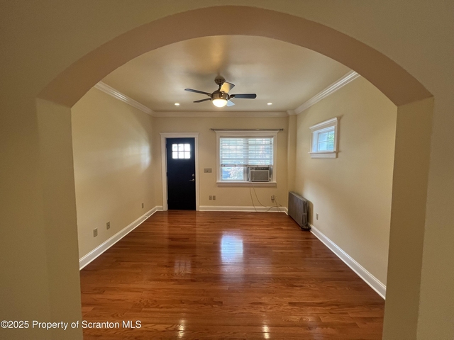 956 Meade Avenue - Photo 1