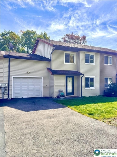 7321 E Hillcrest Lane - Photo 1