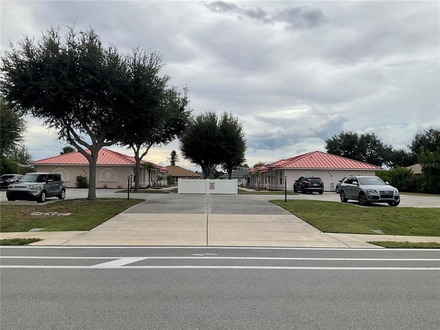 178 Rotonda Boulevard W - Photo 1
