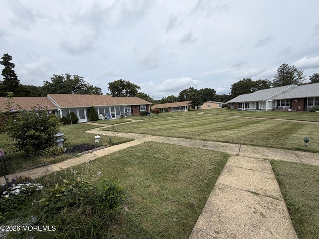 572a Sheffield Court - Photo 1