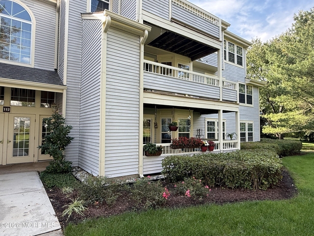 112 Lowell Court - Photo 1