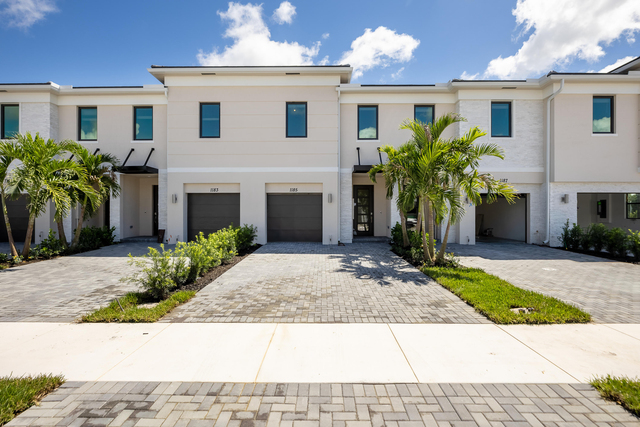 1185 Carillon Street - Photo 1