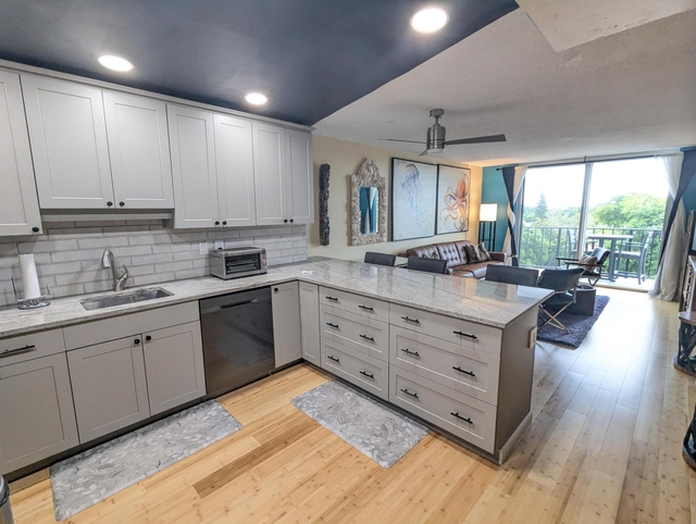 1800 N Andrews Avenue - Photo 1