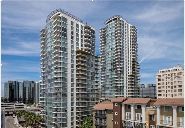 411 W Seaside Way - Photo 1