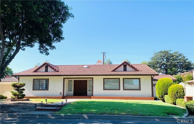 109 W Sandra Avenue - Photo 1