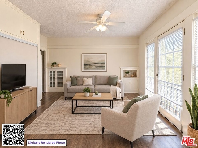 2126 S Oak Street - Photo 1