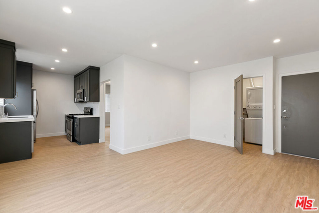 3314 S Mentone Avenue - Photo 1