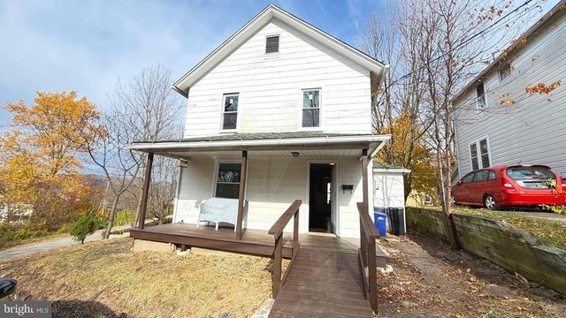 6 Fern Ave - Photo 1