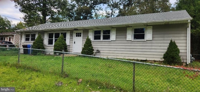 70 Iris Street - Photo 1