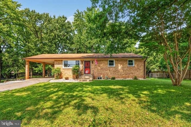 8810 Bluffwood Lane - Photo 1