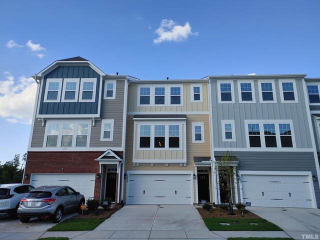 1029 Commack Drive - Photo 1