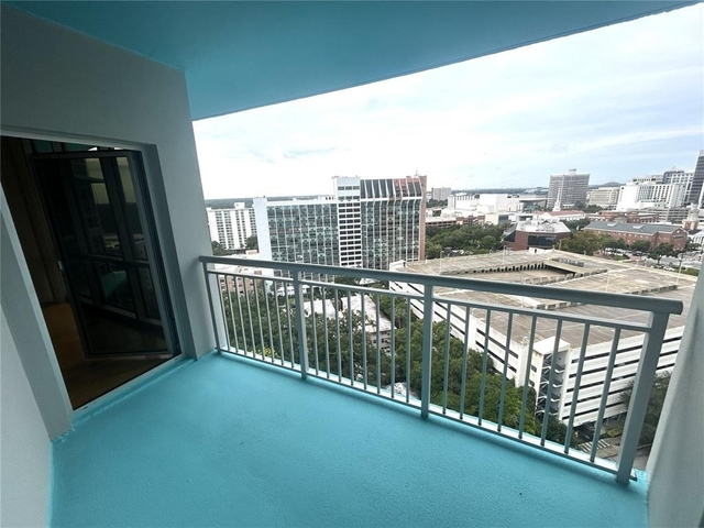 322 E Central Blvd - Photo 1