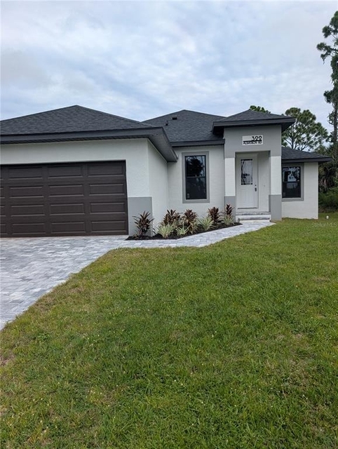 322 Albatross Road - Photo 1