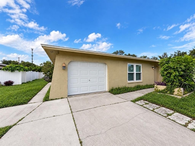 902 W Shannon Court - Photo 1