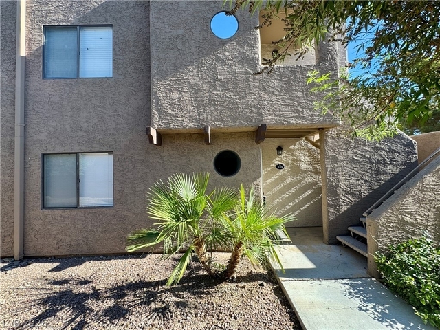 2964 Juniper Hills Boulevard - Photo 1