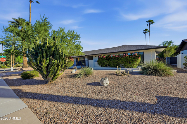 8417 E Via De Sereno -- - Photo 1