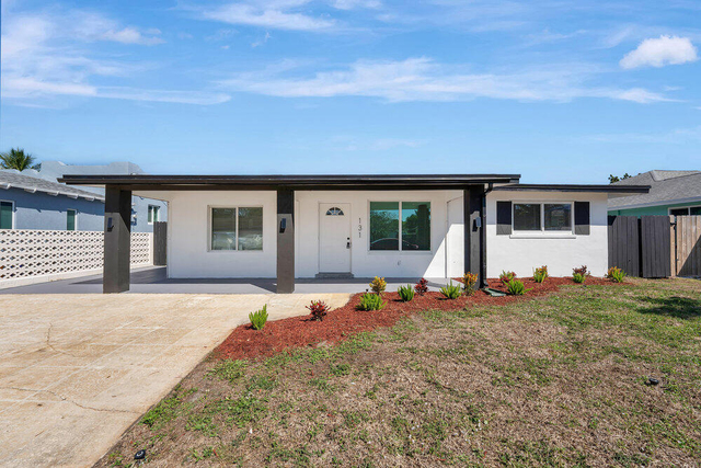 131 Se 4th Avenue - Photo 1