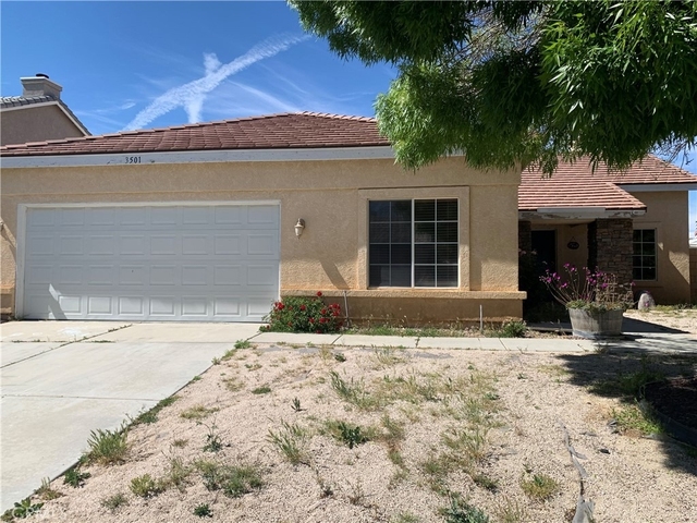 3501 Racquet Lane - Photo 1