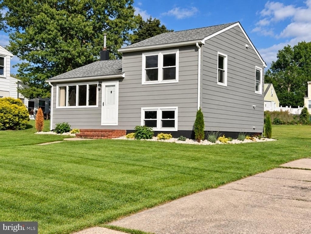 1405 Griffith Avenue - Photo 1