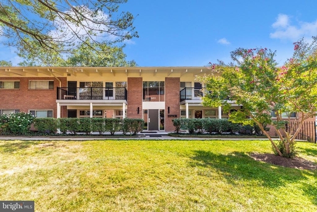 3411 University Boulevard W - Photo 1